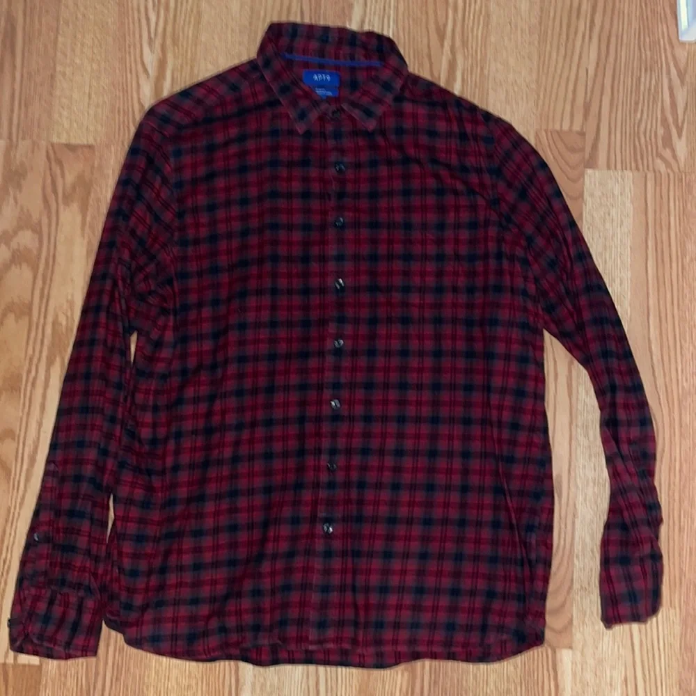 Flannel - Picture 1 of 3